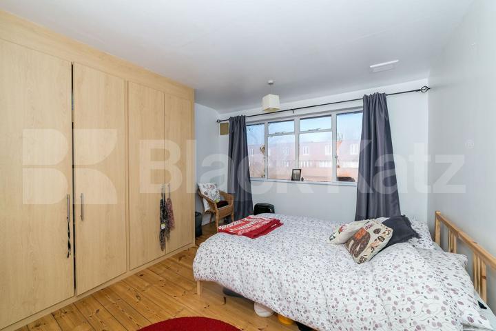 fantastically located one bedroom apartment with access to a communal garden Crescent Road, Crouch End